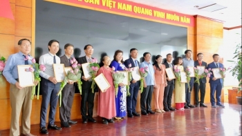 12 chủ thể sản xuất nông sản được trao chứng nhận OCOP 5 sao