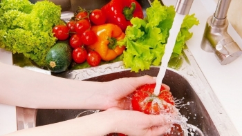 Hà Nội hỗ trợ giá nước sạch đối với các hộ nghèo, gia đình chính sách