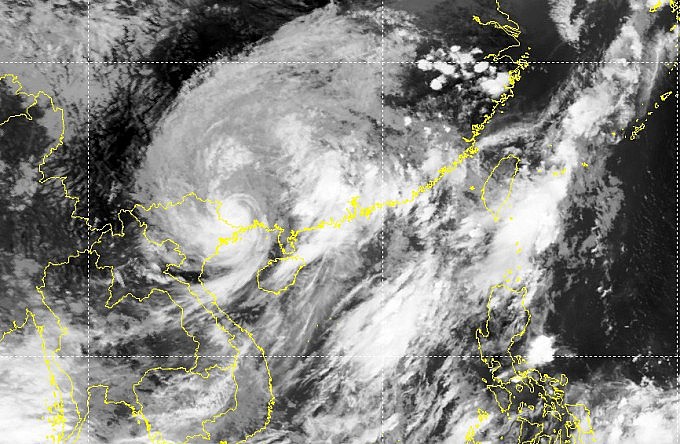 Bão Talim suy yếu khi vào biên giới Việt - Trung