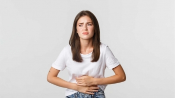 Nên hạn chế ăn gì khi đói bụng?