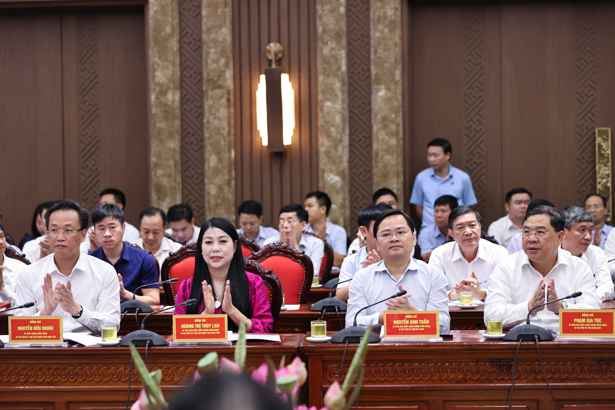 Thủ tướng: 6 trọng tâm, 11 nhiệm vụ để tăng cường liên kết vùng Đồng bằng sông Hồng