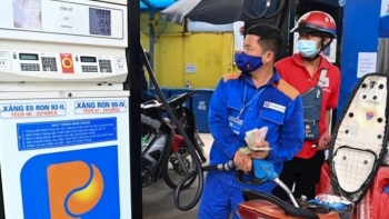 Giá xăng dầu đồng loạt tăng mạnh