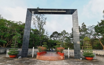 Kinh nghiệm thăm viếng nghĩa trang Hàng Dương, điểm đến tâm linh nơi huyện đảo