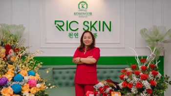 Nữ dược sĩ Hoàng Anh và cơ duyên bén với nghề "thuốc"