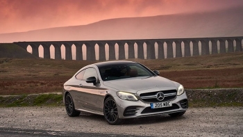Mercedes-AMG C 43 4MATIC lắp ráp trong nước chính thức ra mắt