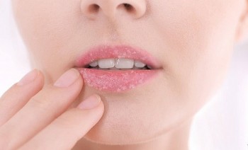 Công thức tẩy tế bào chết cho môi tại nhà an toàn và hiệu quả
