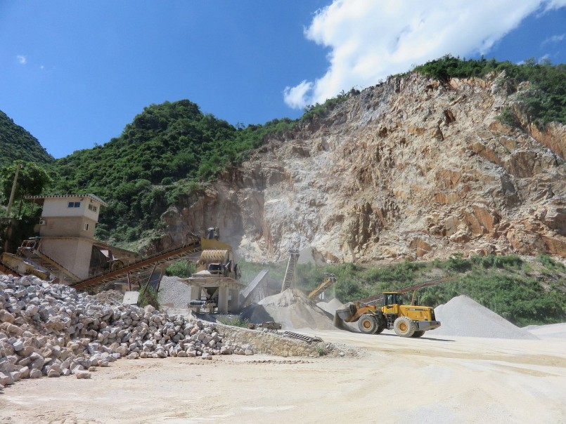 Hòa Bình: Quản lý, tăng cường giám sát đối với hoạt động khai thác khoáng sản, bảo vệ môi trường