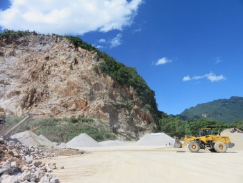 Hòa Bình: Quản lý, tăng cường giám sát đối với hoạt động khai thác khoáng sản, bảo vệ môi trường