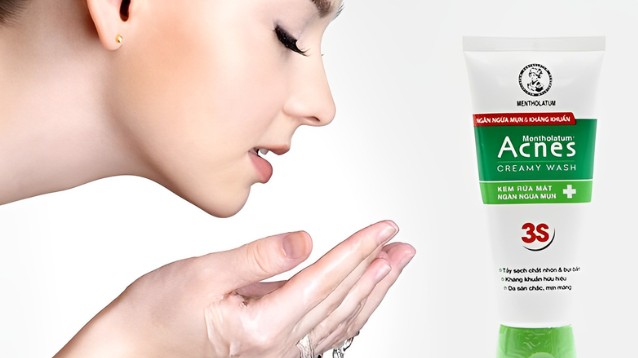 Sữa rửa mặt Acnes giúp kiểm soát mụn hiệu quả