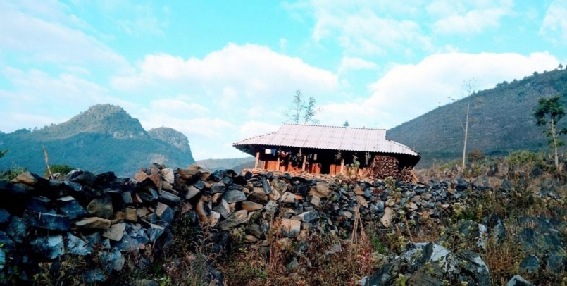 Cao nguyên Đá Tủa Chùa với độ cao 1400m so với mực nước biển