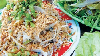 Giòn, ngọt gỏi cá chép Hùng Lô