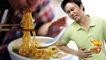 Ăn mì tôm vào buổi sáng nguy hiểm tới mức nào?