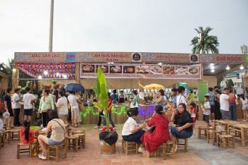 Người dân, du khách thích thú trải nghiệm Lễ hội ẩm thực Việt Nam – Quốc tế tại Đà Nẵng