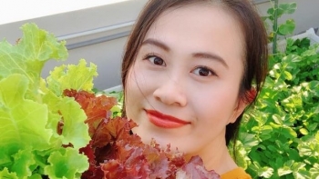 Bí quyết giữ vườn rau xanh mướt ở nơi nắng nóng quanh năm, mùa hè vẫn hái rau mỏi tay