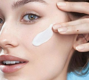 Sở hữu lọ mỹ phẩm “nhỏ nhưng có võ” khiến nhan sắc thăng hạng