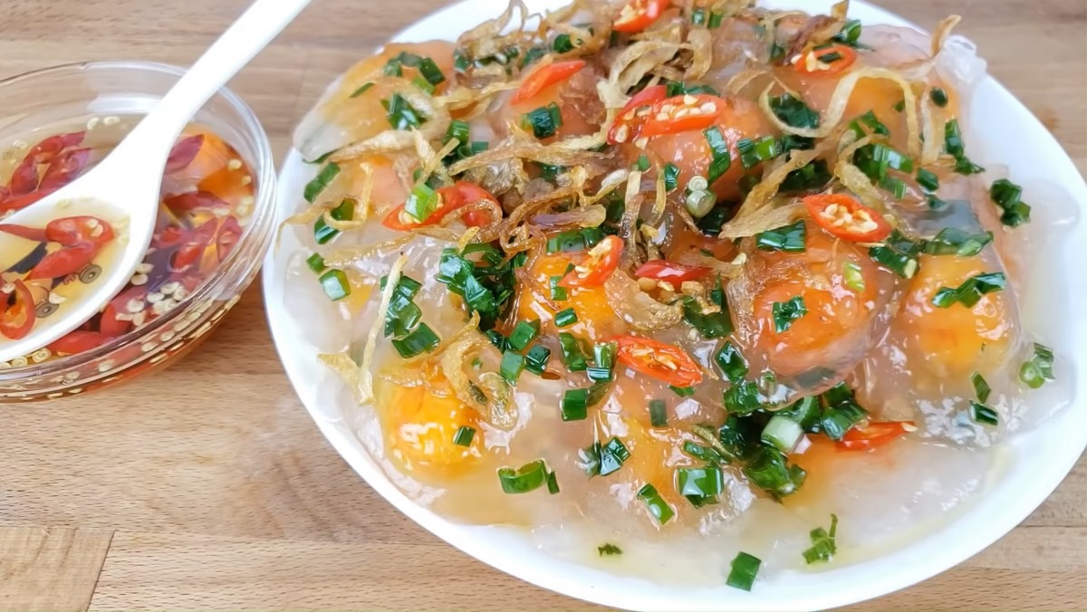 Đặc Sản bánh quai vạc Phan Thiết là món ăn vặt của người dân xứ biển