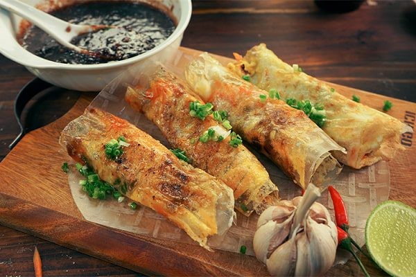 Bánh tráng nướng mắm ruốc