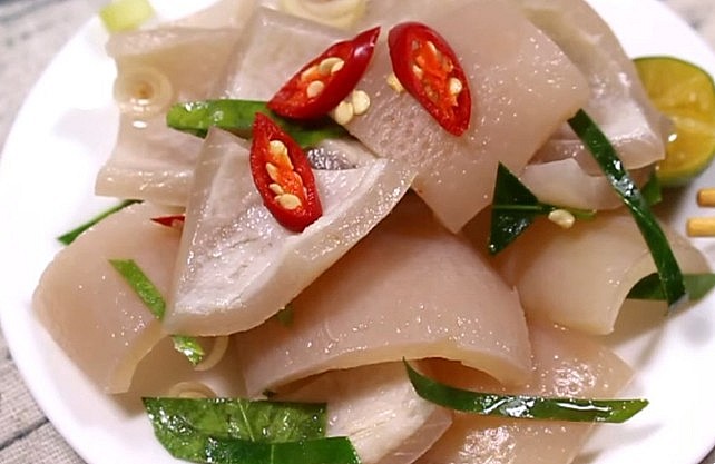 Bì lợn chứa nhiều protein do chủ yếu gồm keratin, elastin và collagen hợp thành Bì lợn chứa nhiều protein do chủ yếu gồm keratin, elastin và collagen hợp thành