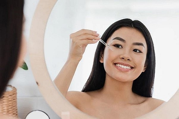 Chỉ sau một thời gian ngắn sử dụng serum, làn da sẽ tươi trẻ, rạng rỡ hơn