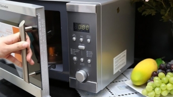 Nguyên nhân lò vi sóng kêu to khi sử dụng và cách khắc phục