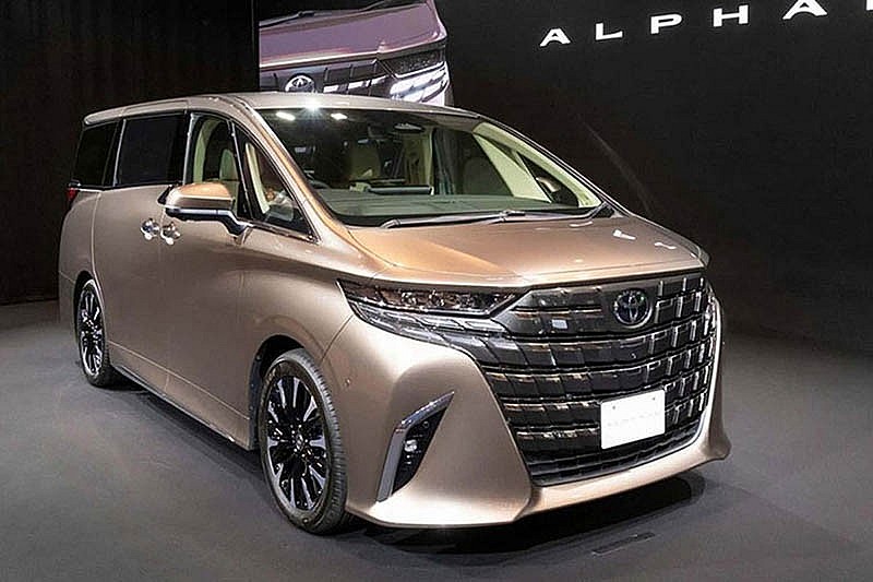 Tìm hiểu về lịch sử và sự phát triển của Toyota Alphard: Từ thế hệ đầu tiên đến nay (Mô tả: Giới thiệu về quá trình hình thành và phát triển của dòng xe Alphard, các thay đổi qua từng thế hệ và vị thế của nó trên thị trường.)