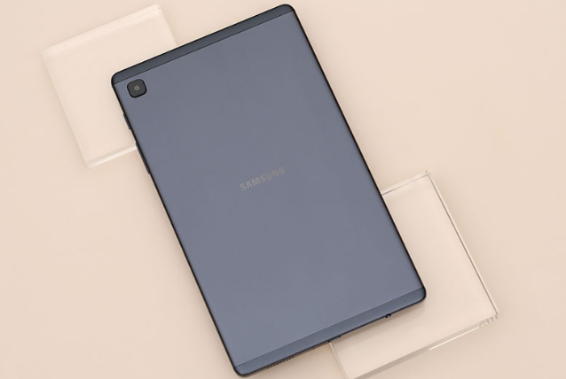 "Mê mẩn" trước máy tính bảng nhà Samsung: Siêu xịn mà giá lại siêu rẻ