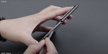 "Mổ xẻ" Xiaomi Mix Fold 3 tiết lộ bản lề mới và thiết kế bo mạch chủ xếp chồng lên nhau theo chiều dọc