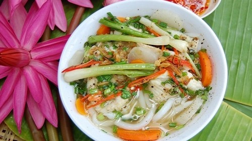 Độc đáo món cháo khi ăn phải dùng đũa của vùng đất đầy nắng gió