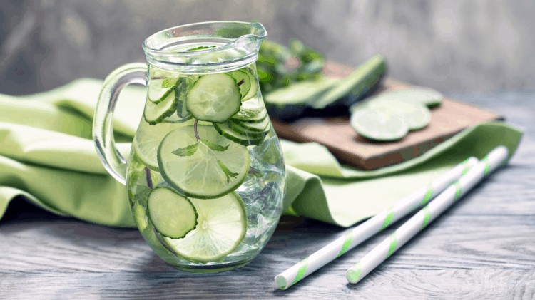 Nước dưa leo không mùi, ít vị giúp xương chắc khoẻ, giảm nguy cơ ung thư