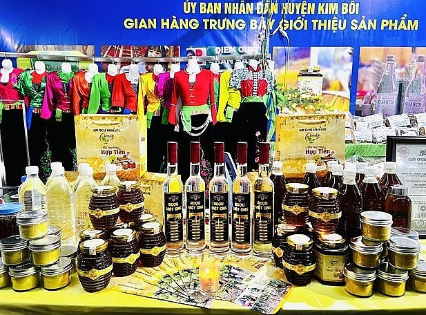 sản phẩm mật ong rừng Hợp Tiến 3 sao của Hợp tác xã (HTX) Green Life sản phẩm mật ong rừng Hợp Tiến 3 sao của Hợp tác xã (HTX) Green Life