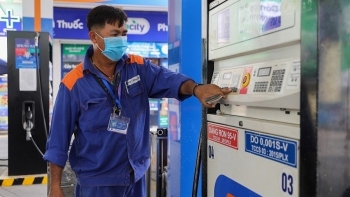 Giá xăng dầu được dự báo giảm nhẹ vào ngày mai (21/8)