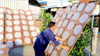 Làng nghề bánh tráng tồn tại gần 2 thế kỷ ở Cần Thơ