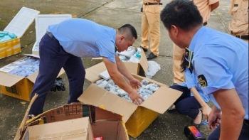 Thanh Hóa: Phát hiện 1 phương tiện vận chuyển lượng lớn hàng hóa điện tử không hóa đơn chứng từ