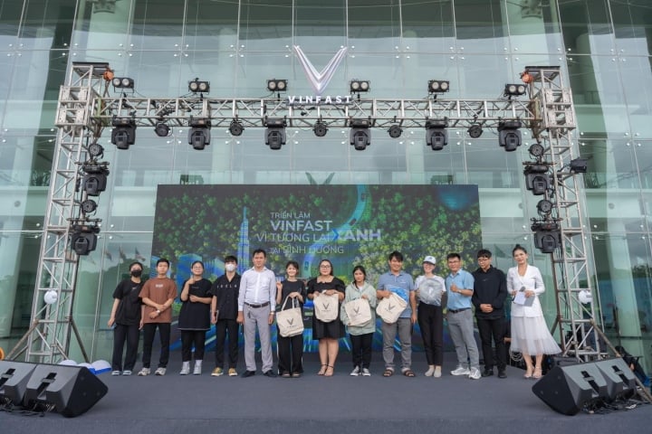 Đa dạng những hoạt động trải nghiệm, tương tác cho khách tham quan tại “VinFast - Vì tương lai xanh”.