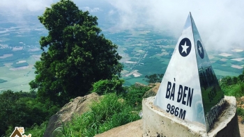 Chinh phục “Nóc nhà Nam Bộ” chẳng khó với sổ tay du lịch núi Bà Đen