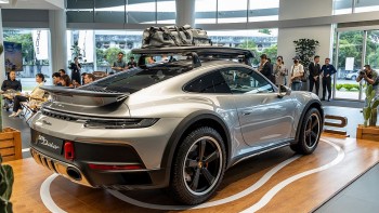 PORSCHE 911 DAKAR chính thức ra mắt tại Việt Nam