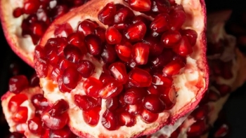 Ăn lựu có nên ăn hạt không?