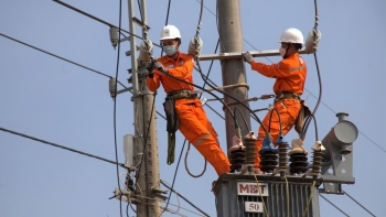 Thủ tướng chỉ đạo tập trung thực hiện hiệu quả các giải pháp bảo đảm cung ứng điện, xăng dầu