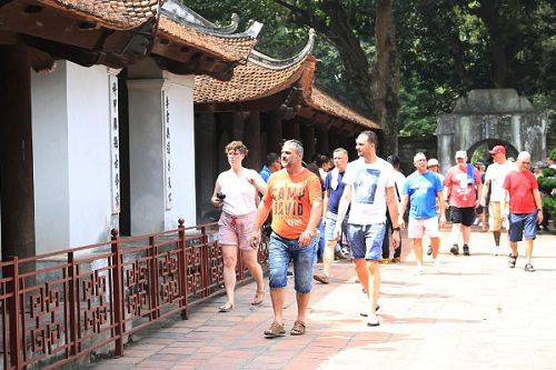 Hà Nội thu hút đông đảo người dân và du khách đến tham quan nhân dịp nghỉ lễ Quốc khánh 2/9 Hà Nội thu hút đông đảo người dân và du khách đến tham quan nhân dịp nghỉ lễ Quốc khánh 2/9