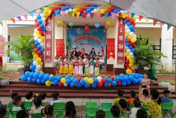 Hơn 11.000 trẻ em có hoàn cảnh khó khăn chào năm học mới với món quà đặc biệt từ Vinamilk