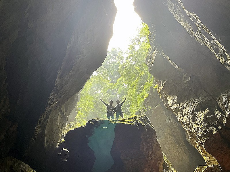 Một cửa ở hang Sơn Nữ