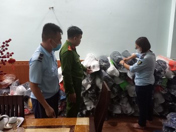 Bình Dương phát hiện hơn 32.000 sản phẩm mũ vải thời trang nghi giả mạo các nhãn hiệu nổi tiếng