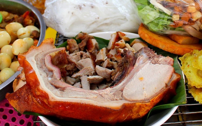 Heo quay cắt khúc nhỏ