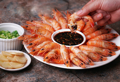 Nhưng điều cần nhớ kỹ khi ăn tôm kẻo rước "cả ổ vi khuẩn" vào người Nhưng điều cần nhớ kỹ khi ăn tôm kẻo rước "cả ổ vi khuẩn" vào người