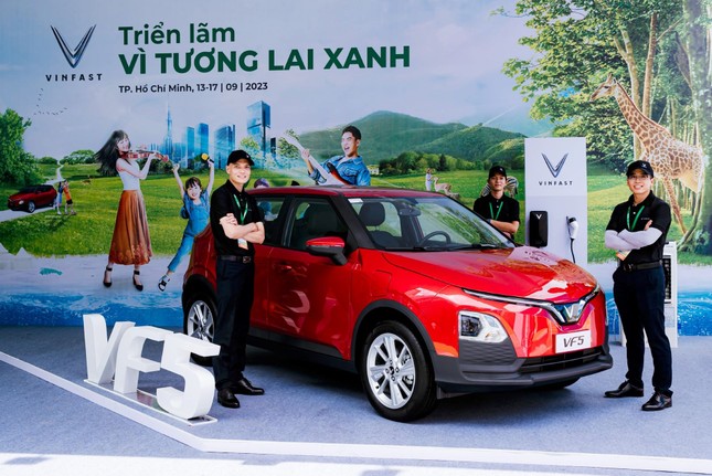 VinFast hâm nóng triển lãm Green Growth Show 2023 với loạt xe điện thông minh và phụ kiện độc đáo ảnh 2
