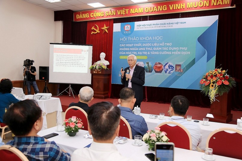 Phòng ngừa ung thư, giảm tác dụng phụ của hóa trị, xạ trị và tăng cường miễn dịch bằng các hoạt chất, dược liệu