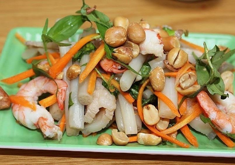 Gỏi hạt điều món ngon độc đáo chỉ có ở Bình Phước