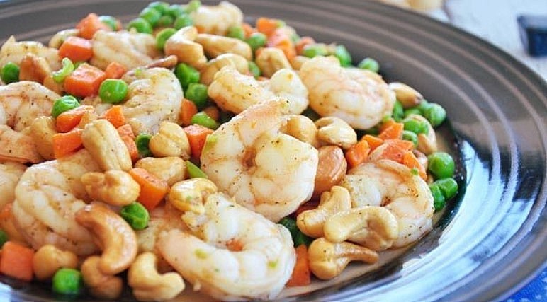 Gỏi hạt điều món ngon độc đáo chỉ có ở Bình Phước