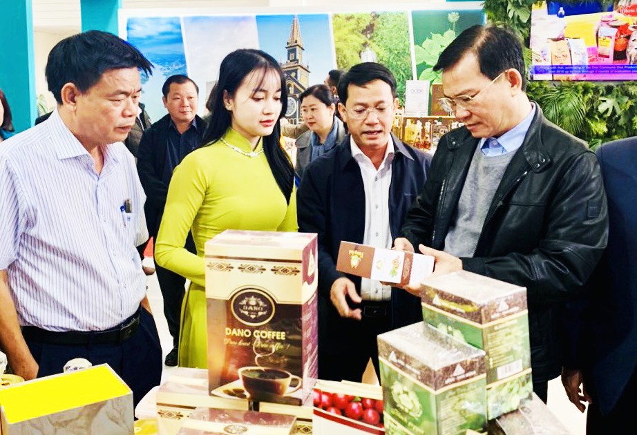 Sinh ra và lớn lên tại Thủ đô Hà Nội