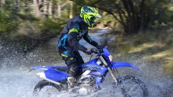 Mẫu xe máy "siêu nhẹ", động cơ siêu khỏe phượt thủ nhìn là “đắm say”